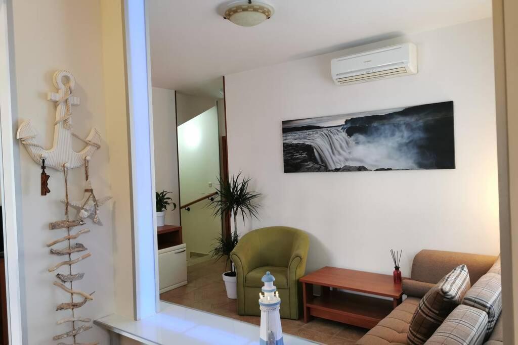 Nice-Comfort-Lux Apartment 95M2 Near The Beach Medulin Exterior foto