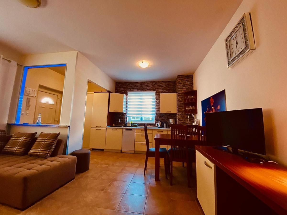 Nice-Comfort-Lux Apartment 95M2 Near The Beach Medulin Exterior foto